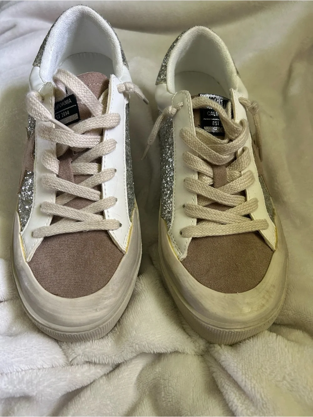 White Sneakers with Silver Glitter Panel and Beige Star Accent